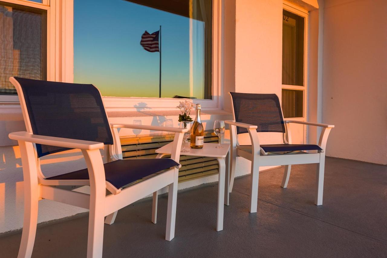 Atlantis Oceanfront Inn Gloucester Exterior foto