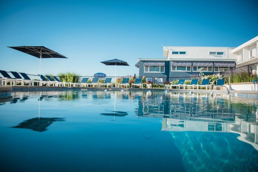 Atlantis Oceanfront Inn Gloucester Exterior foto